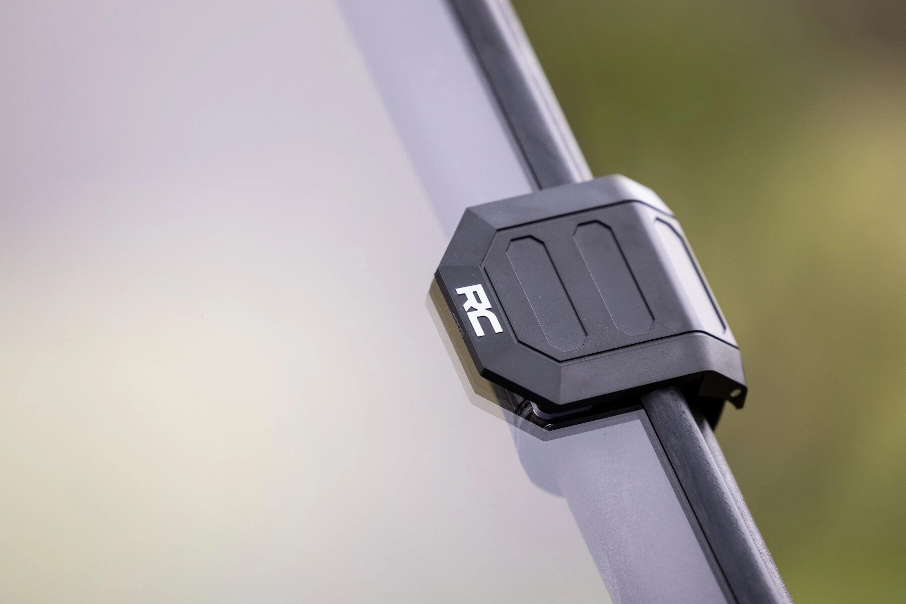 Rough Country '06-'08 Yamaha Rhino 450/'04-'07 Rhino 660 Scratch Resistant Half Windshield - Image 5