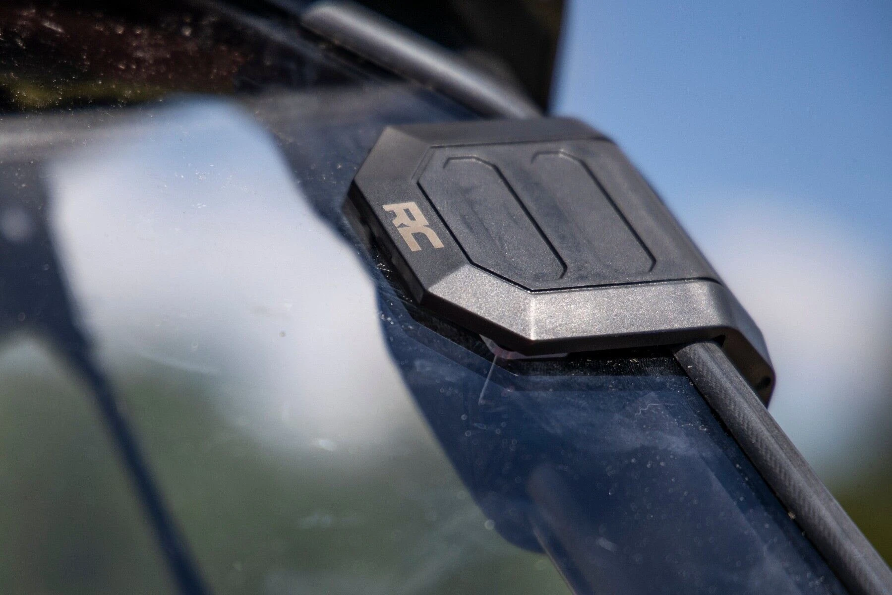 Rough Country '19-'22 Honda Talon Scratch Resistant Vented Full Windshield - Image 6