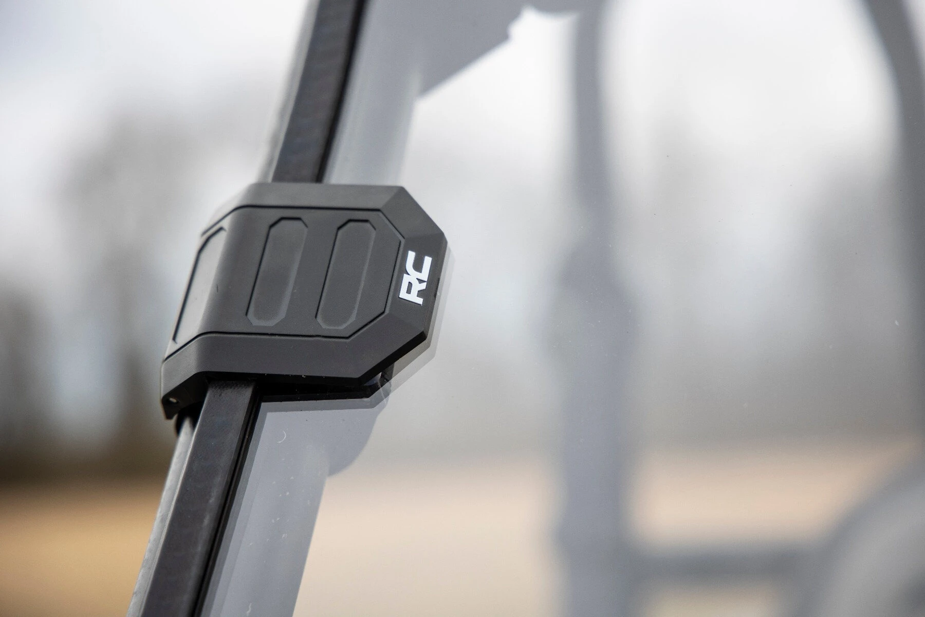 Rough Country '19-'22 Polaris RZR XP1000 Scratch Resistant Full Windshield - Image 6